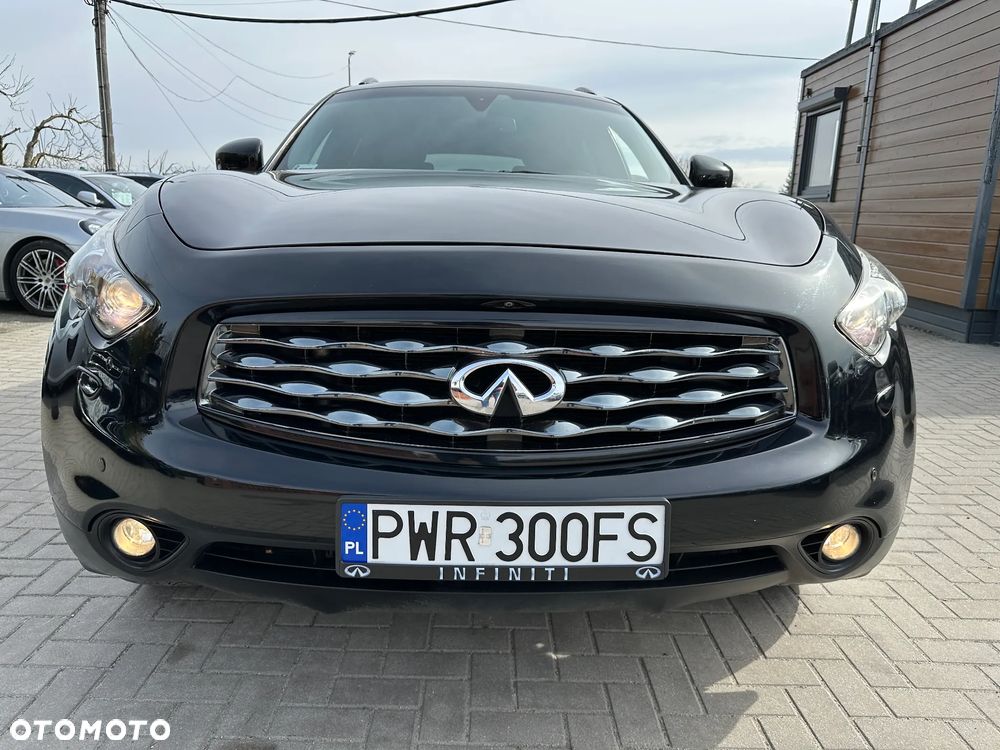 Infiniti FX - 40