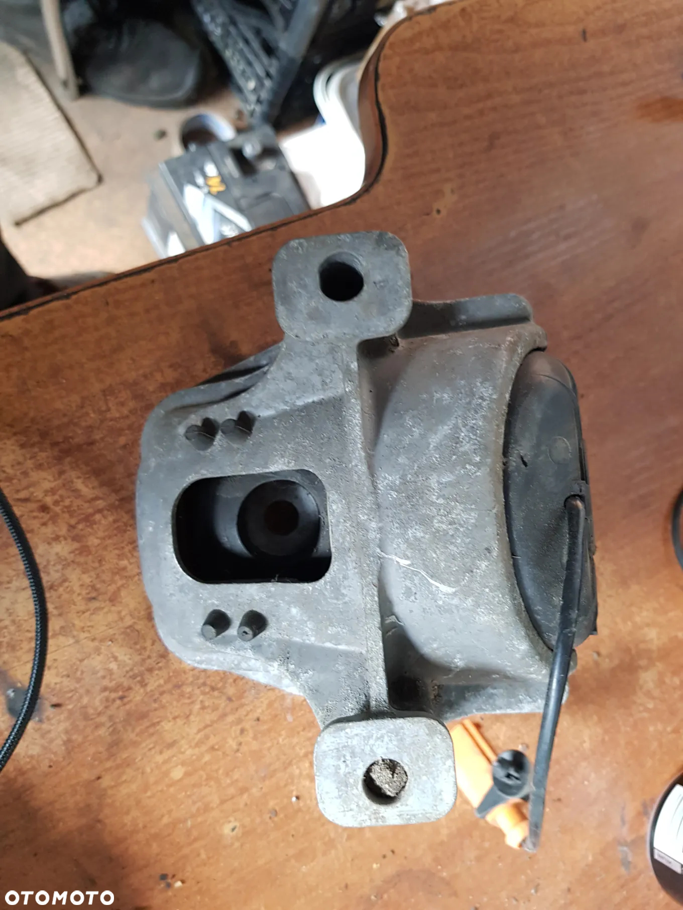 Poduszka Silnika Audi A4 B8 A5 Q5 8K0199381 - 3