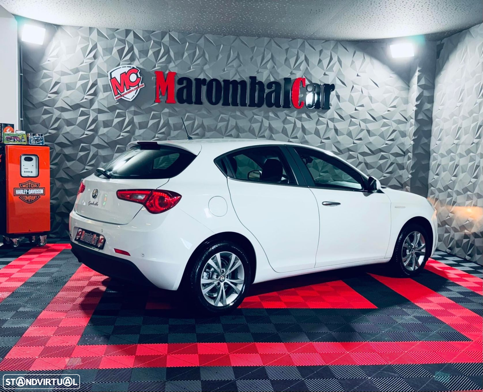 Alfa Romeo Giulietta 1.6 JTDm Distinctive - 12