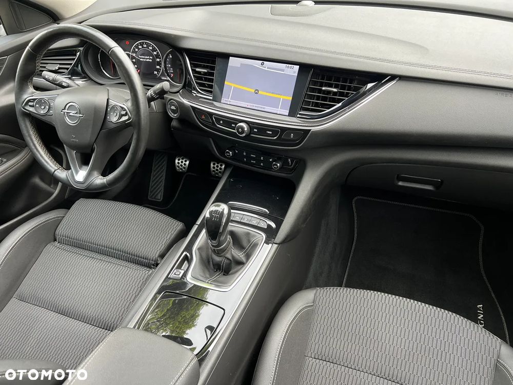 Opel Insignia - 24