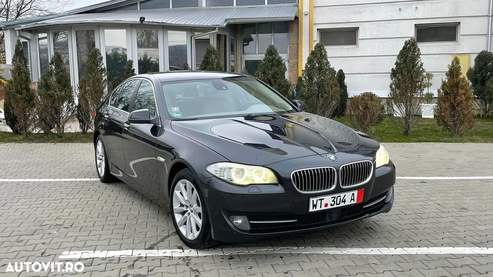 BMW Seria 5 520d - 7