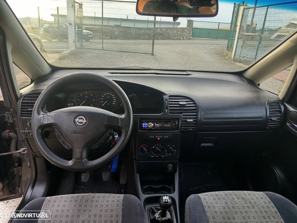 Opel Zafira 2.0 DTi Confort - 11