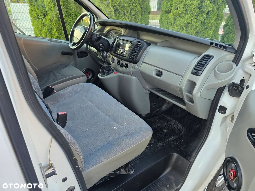 Renault TRAFIC - 13