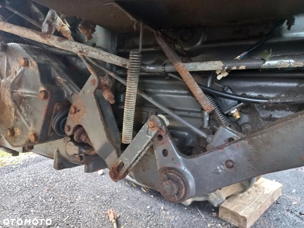 Części RENAULT 85 14,7514,65-14,LS,61-12,68 12, kabina,most,silnik,rewers,skrzynia biegów,7700609932,D226-4,622607010320,7700609315,609462,7700609484,przystawka napędu,układ planetarny,półoś,zwrotnica,atak,felga,wom. - 6