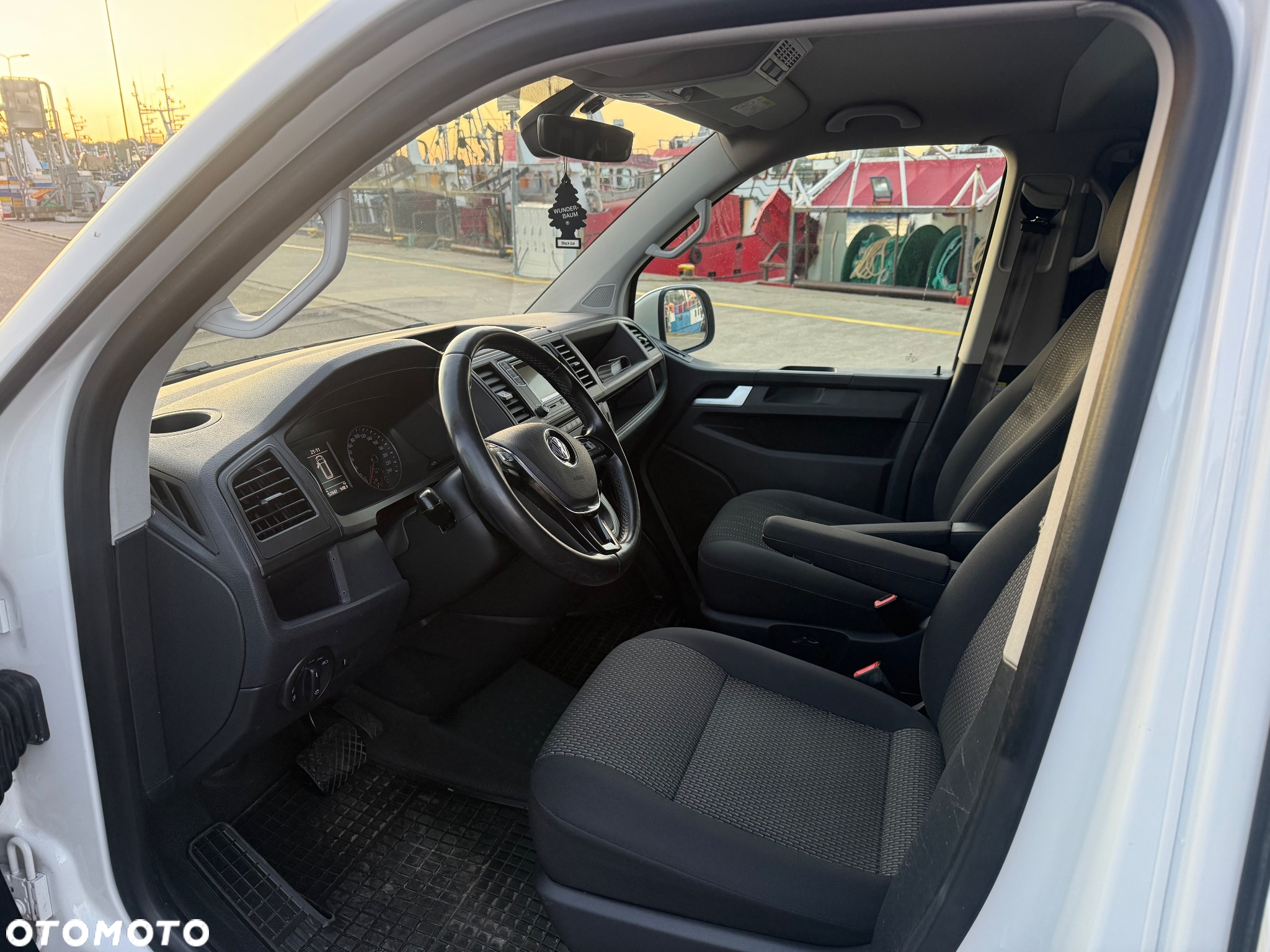 Volkswagen Caravelle 2.0 BiTDI L2 Highline 4Motion DSG - 16