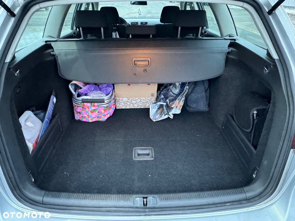 Volkswagen Passat 2.0 TDI Trendline DSG - 8