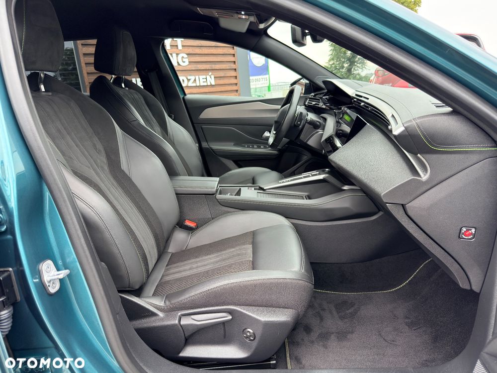 Peugeot 308 BlueHDi 130 EAT8 GT EXCLUSIVE - 21