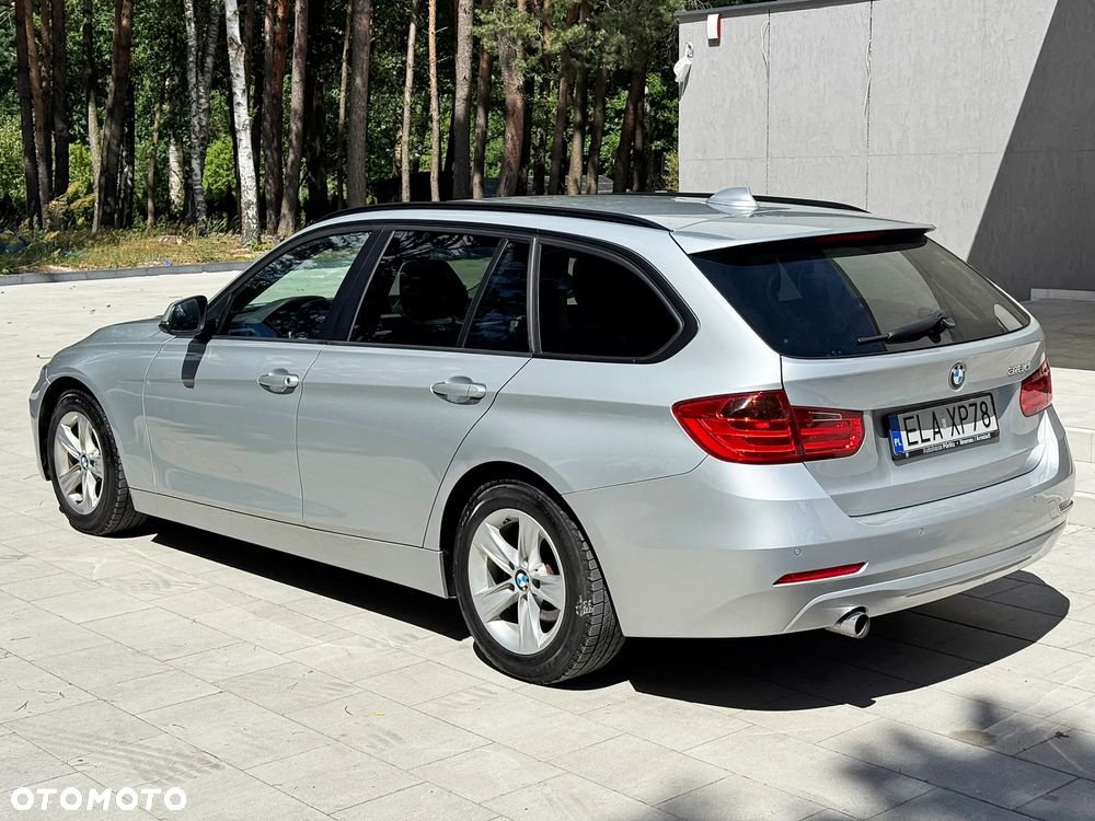 BMW Seria 3 318d DPF Edition Sport - 11