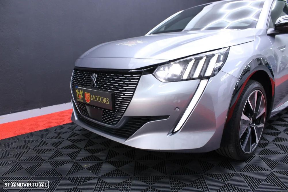 Peugeot e-208 50 kWh GT Line - 4