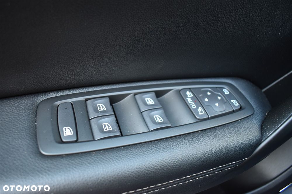 Renault Megane 1.2 16V TCe Bose EDC EU6 - 29