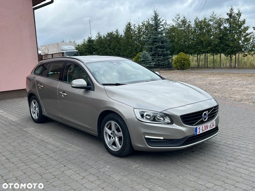 Volvo V60 D2 Drive-E Summum - 2