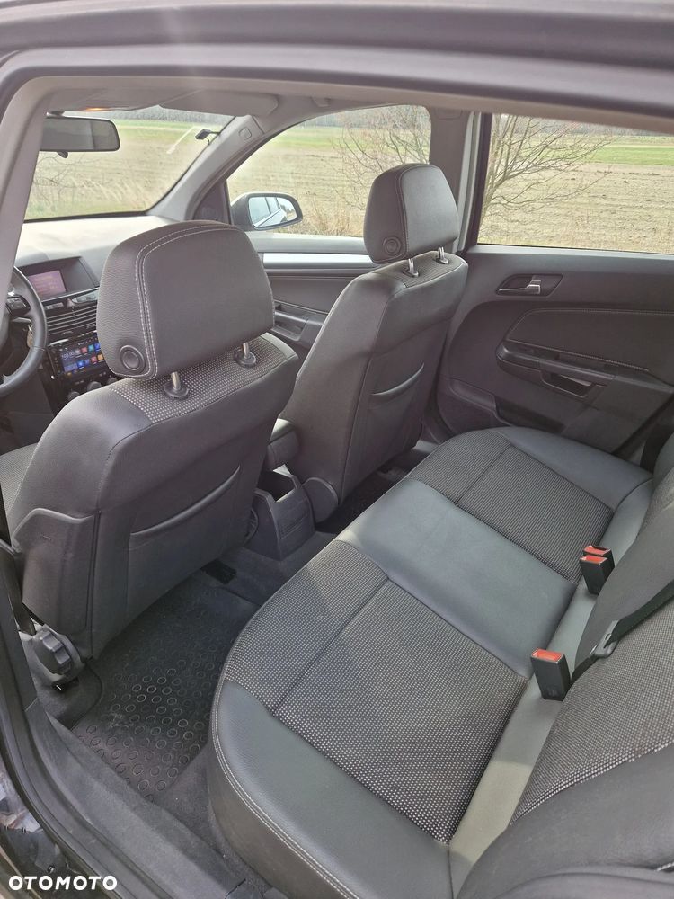 Opel Astra 1.7 CDTI 111 - 14