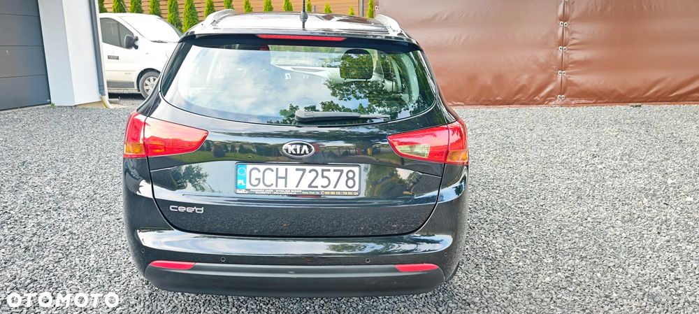 Kia Ceed 1.4 L - 6