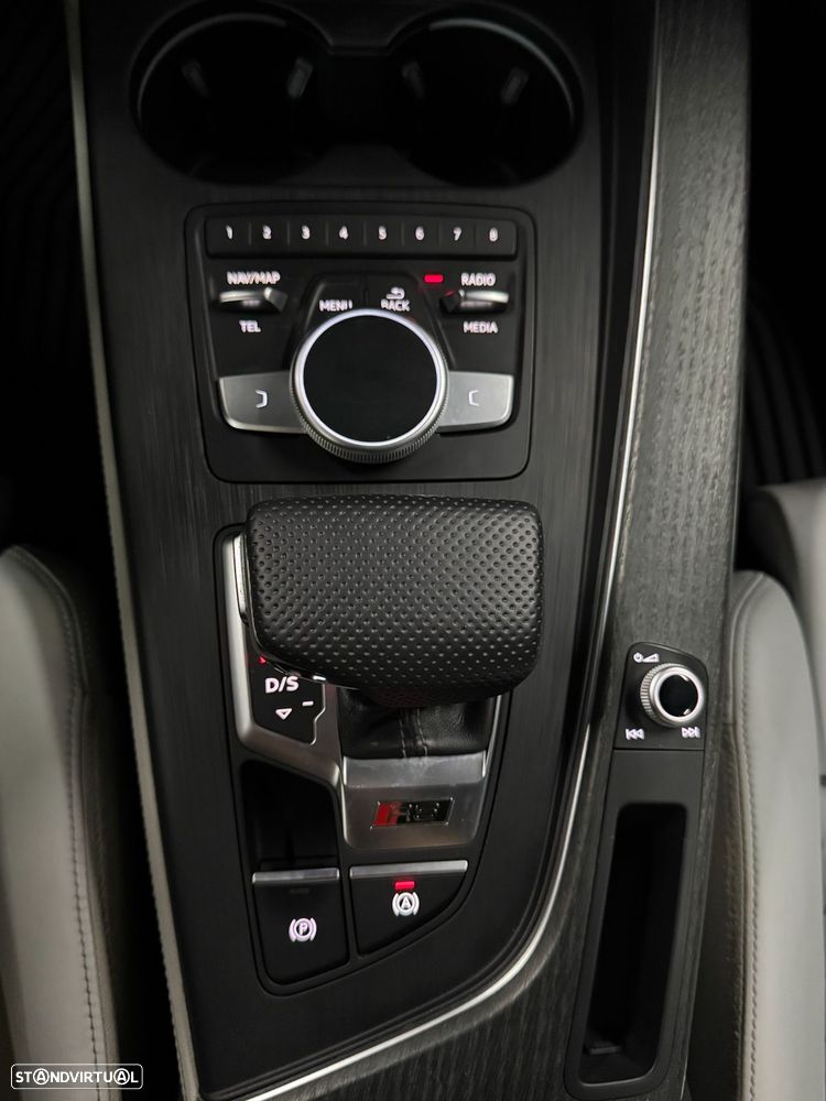 Audi RS4 S tronic - 12