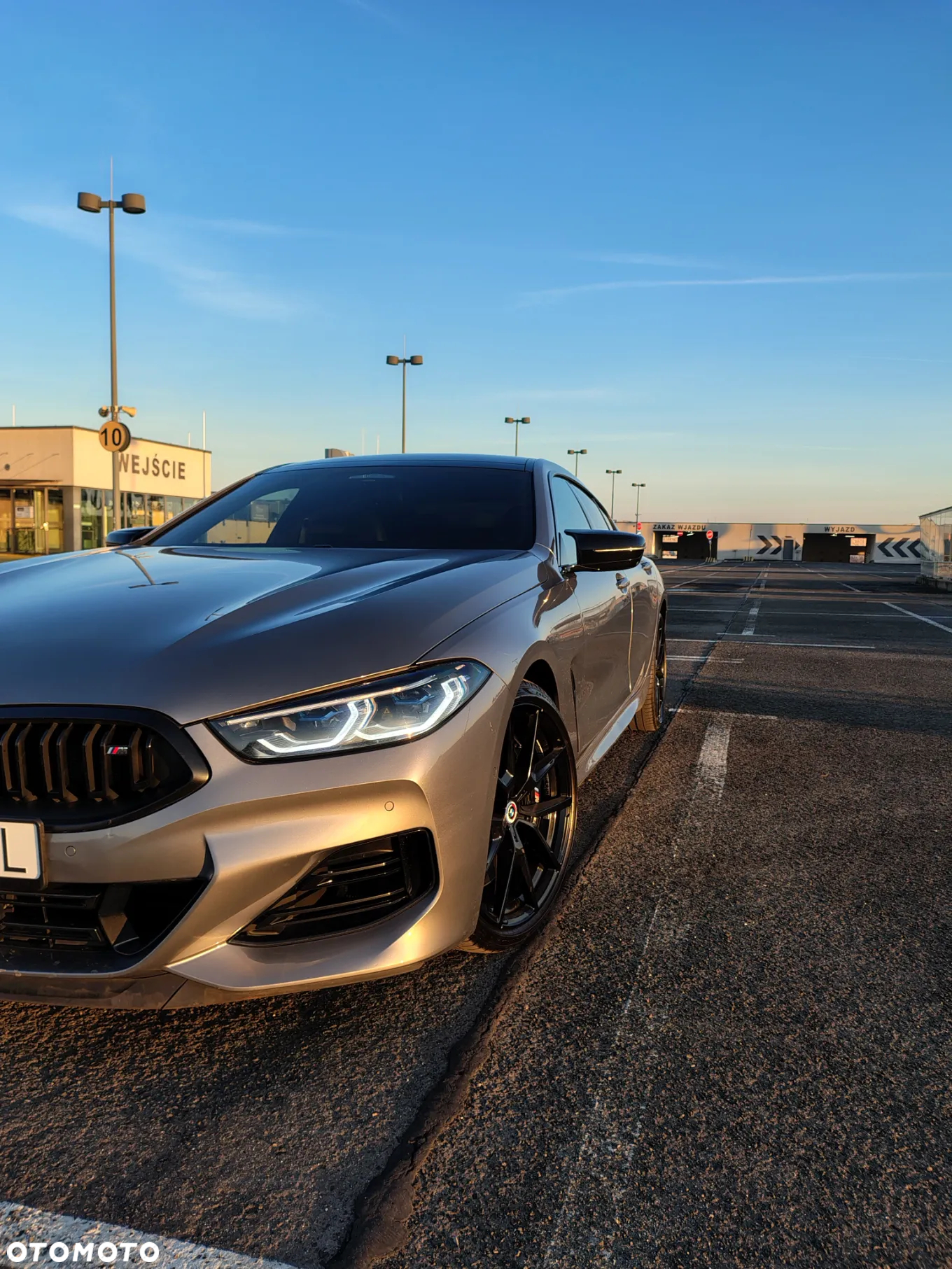 BMW Seria 8 M850i xDrive - 4