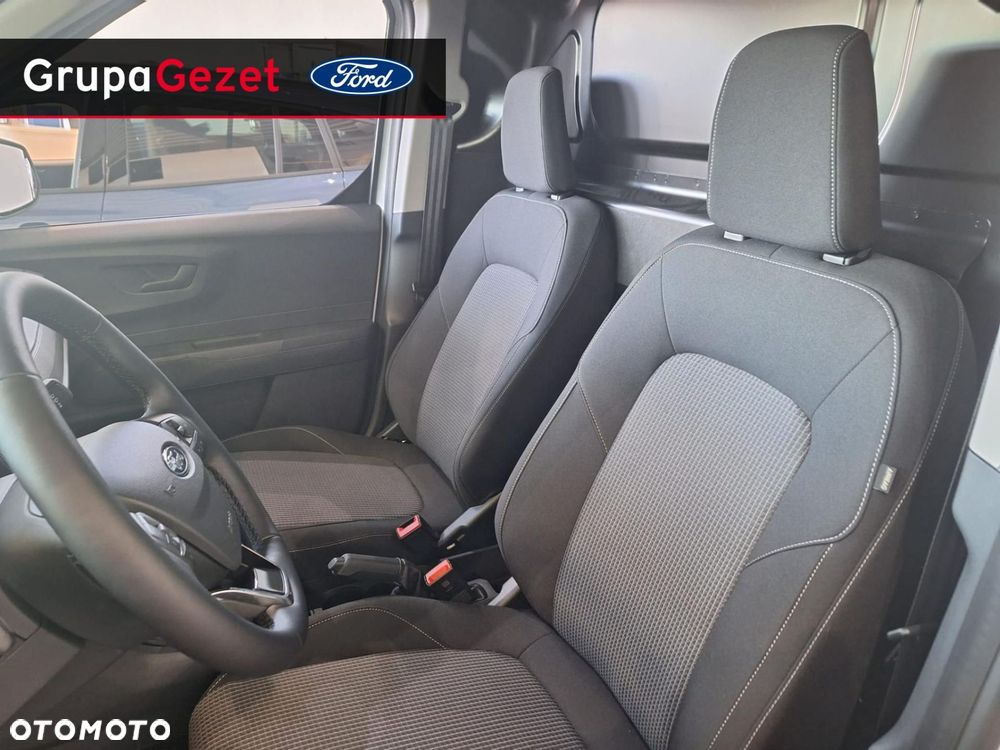 Ford Transit Courier - 8