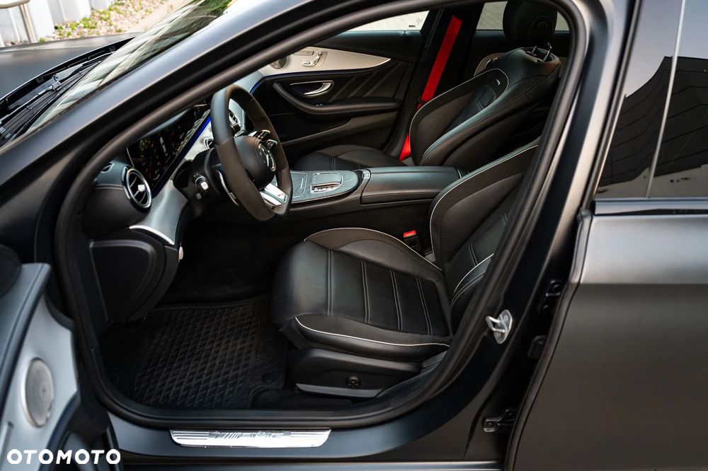 Mercedes-Benz Klasa E AMG 63 S 4-Matic+ - 14