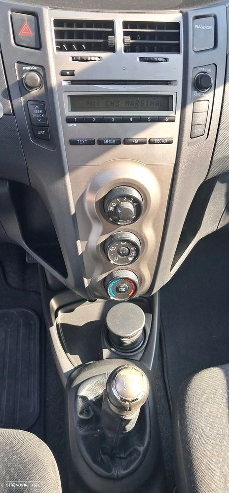 Toyota Yaris 1.0 VVT-i Comfort - 7