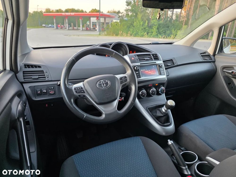 Toyota Verso 1.6 D-4D Active - 11