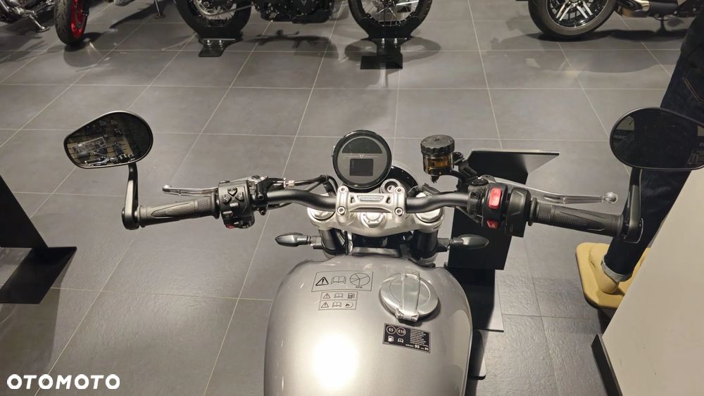 Triumph Speed Twin - 4