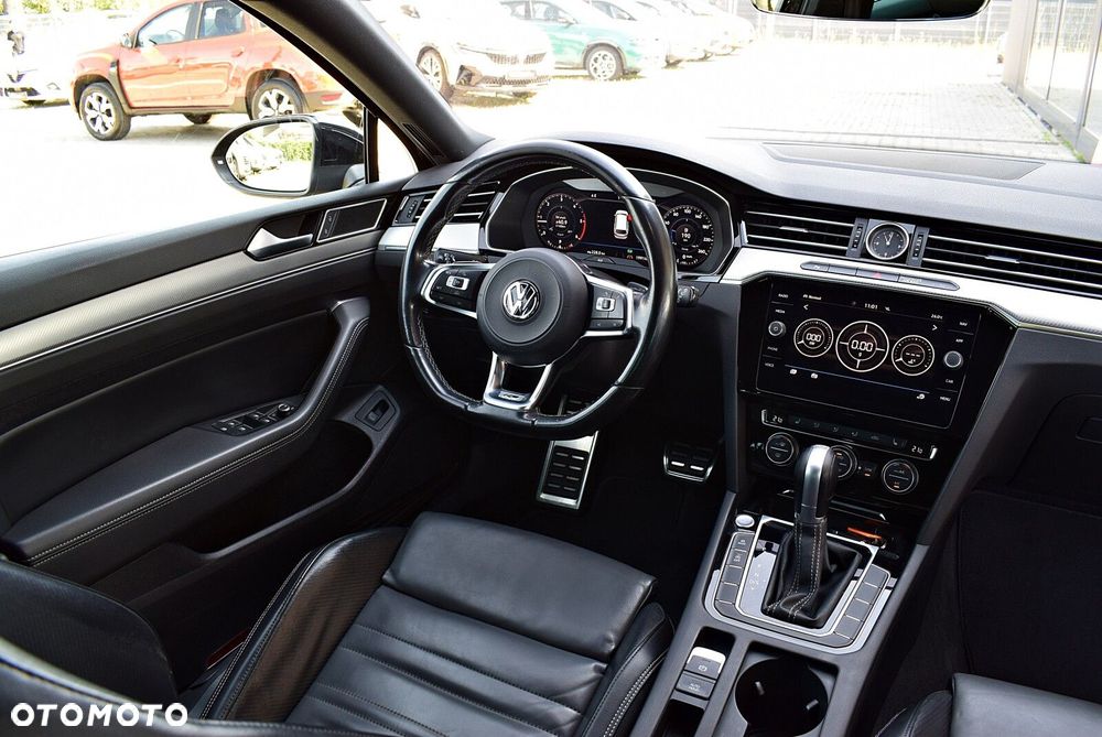 Volkswagen Passat - 18