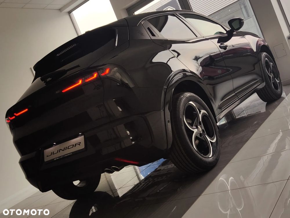 Alfa Romeo Junior 1.2 mHEV Ibrida Speciale eDCT - 9