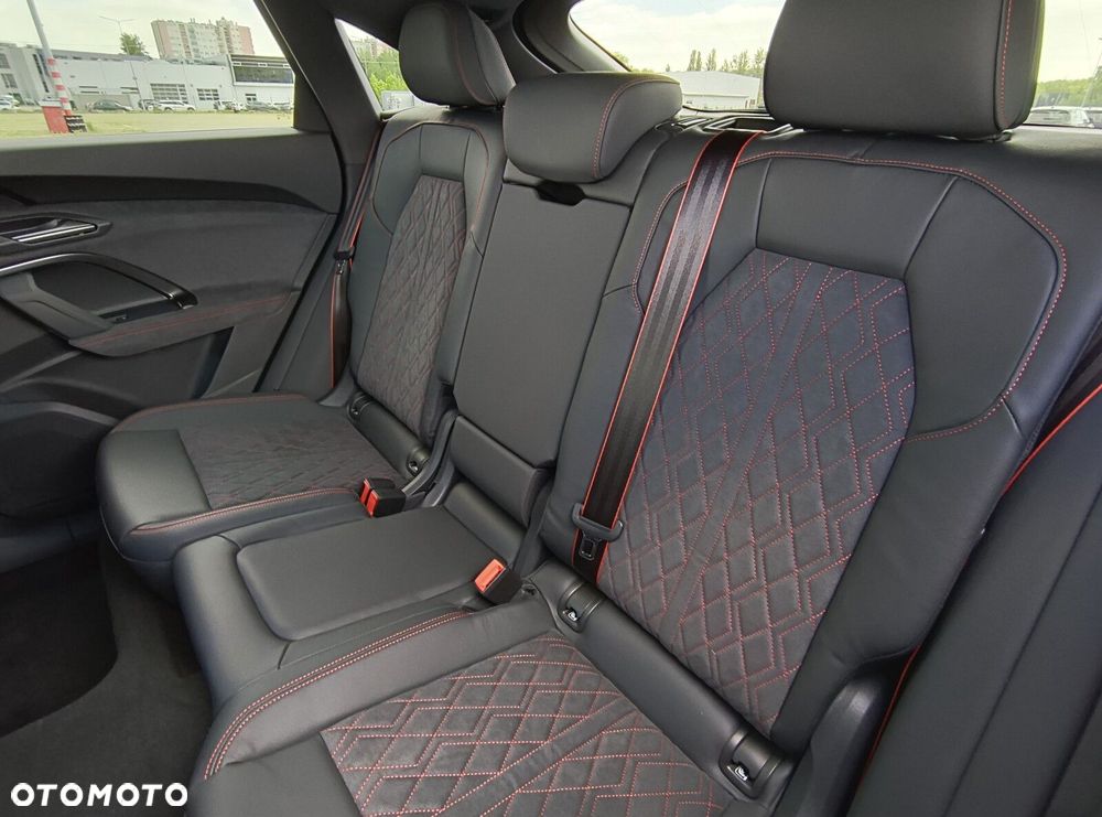 Audi Q5 Sportback - 31