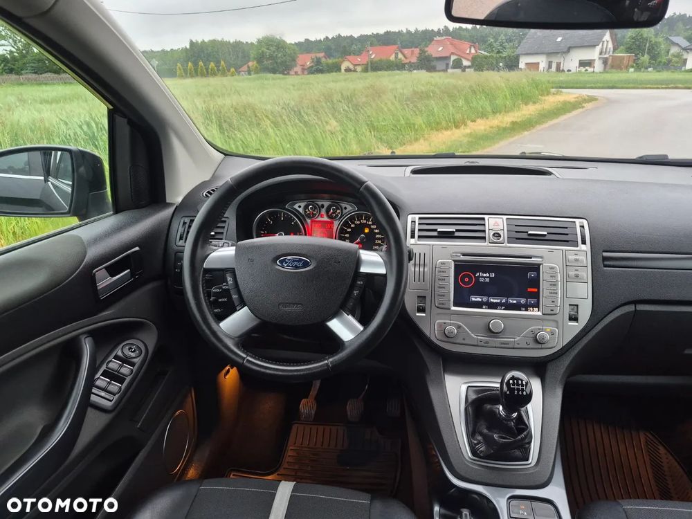 Ford Kuga 2.0 TDCi 4x4 Titanium - 16