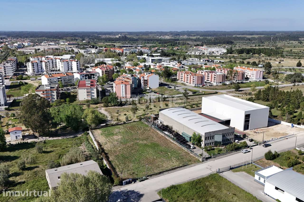 Terreno 2660 m²| Implantação Armazém/Serviços/Comércio - Grande imagem: 2/9