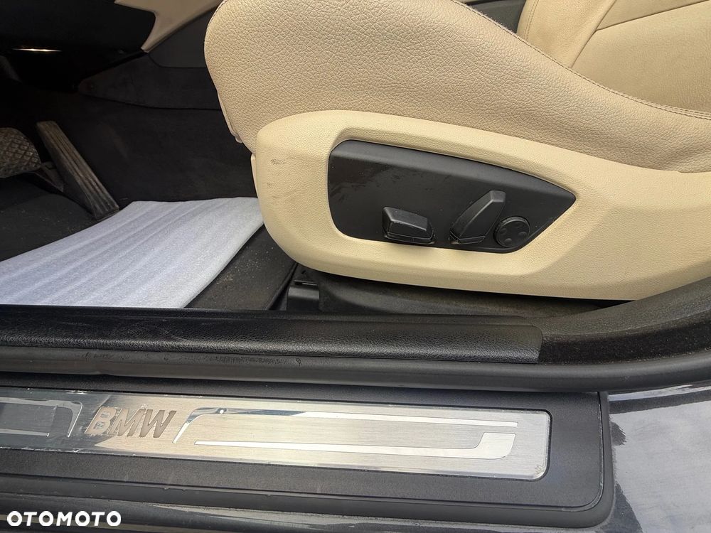 BMW Seria 5 530d Touring Luxury Line - 23