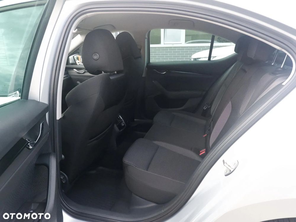 Skoda Octavia 1.5 TSI ACT Ambition - 11