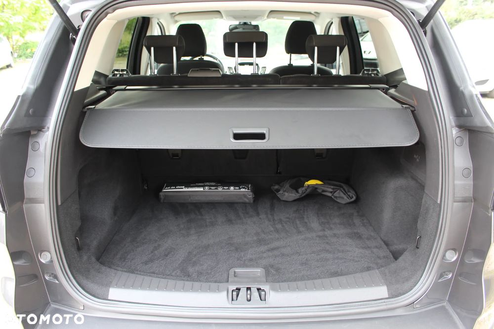 Ford Kuga 2.0 TDCi 2x4 Cool & Connect - 24