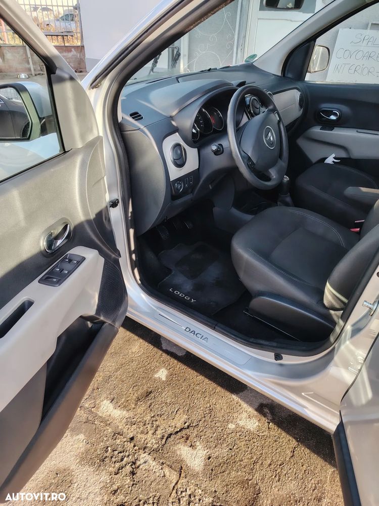Dacia Lodgy TCe 115 Stepway - 8