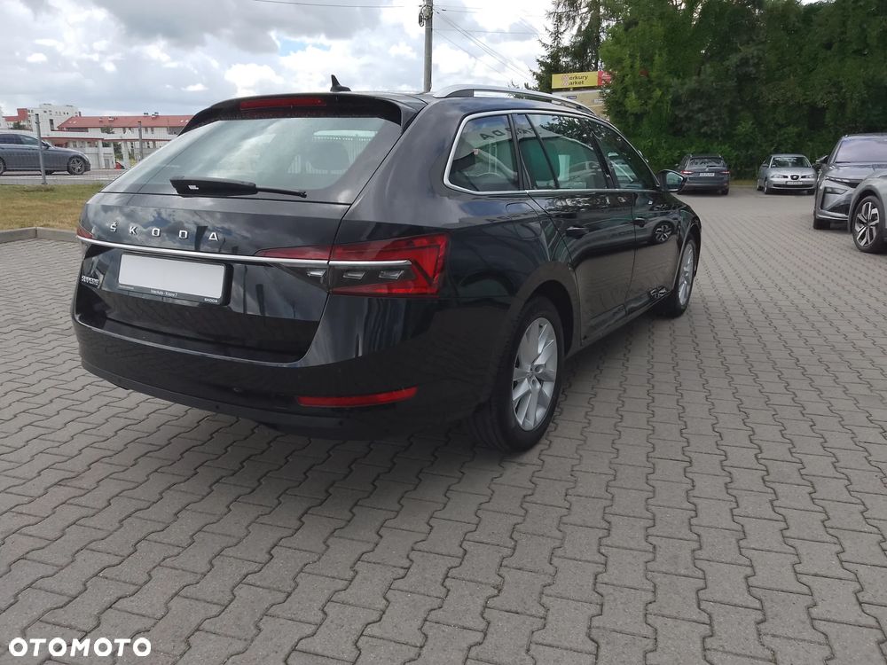 Skoda Superb 1.5 TSI Ambition DSG - 6