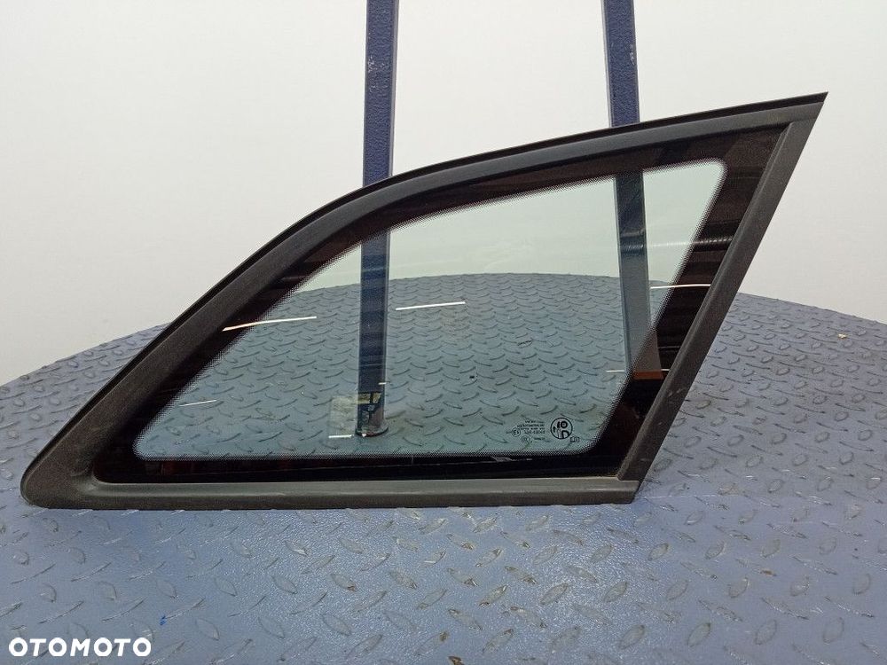 SEAT LEON IV 4 KOMBI 20- SZYBA KAROSERYJNA TYŁ PRAWA TYLNA 23R - 1