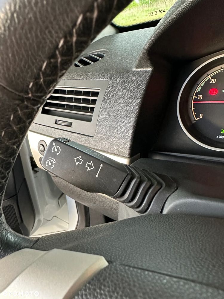 Opel Astra 1.3 CDTI DPF - 17