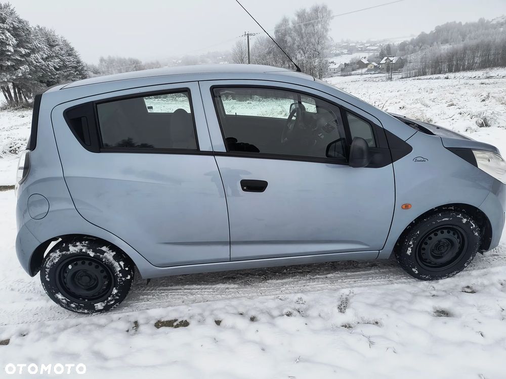 Chevrolet Spark 1.0 Base - 23