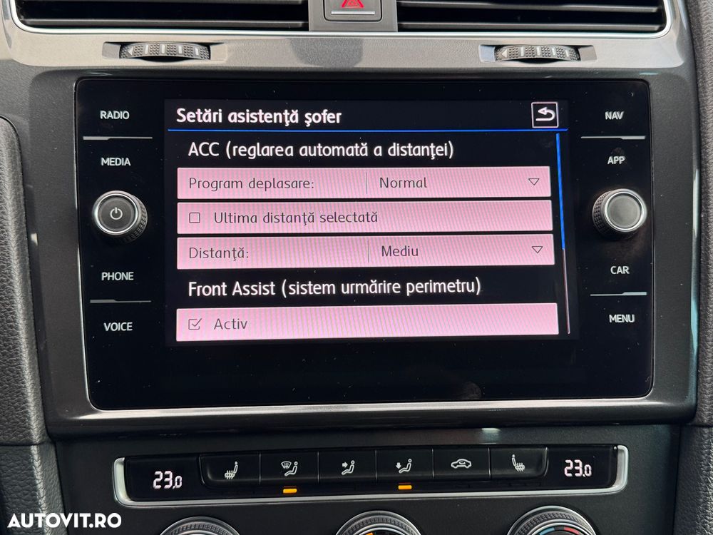 Volkswagen Golf 2.0 BlueTDI Comfortline - 27