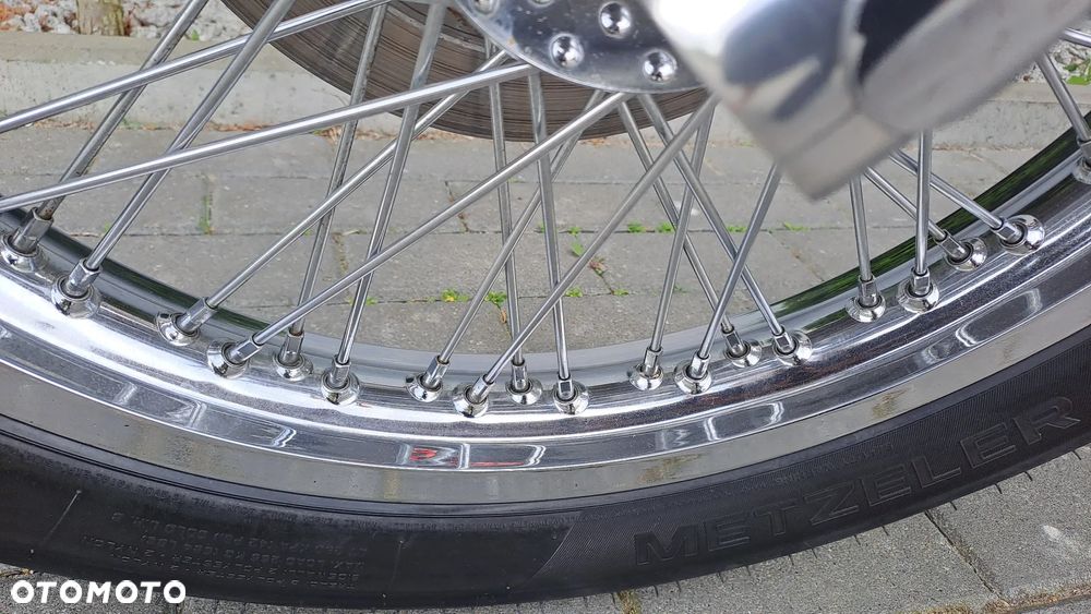 Suzuki Intruder - 30