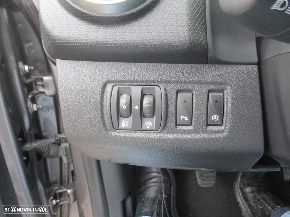 Renault Clio 0.9 TCe Limited - 22