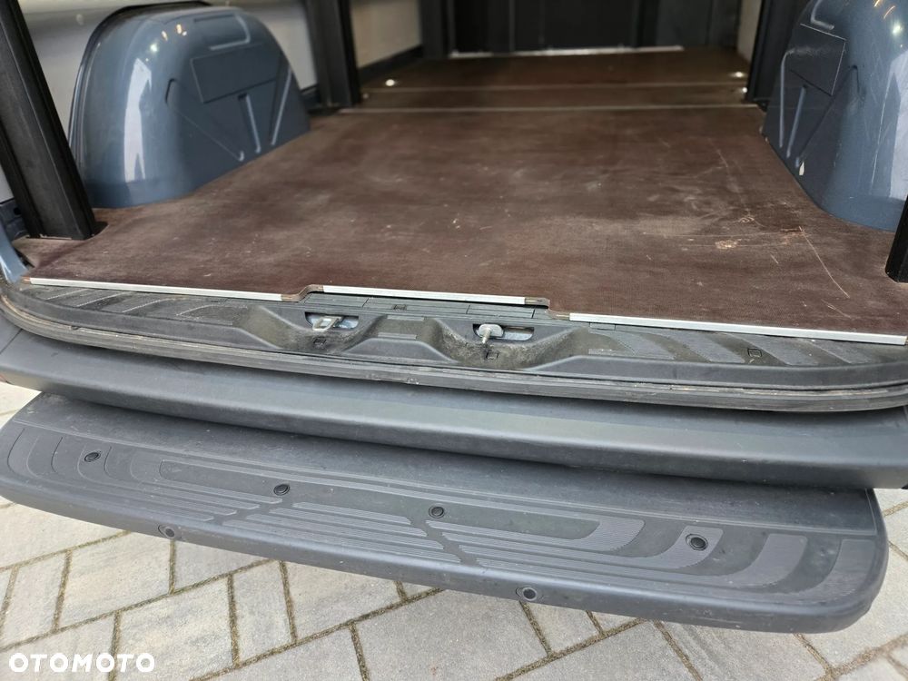 Mercedes-Benz Sprinter - 23