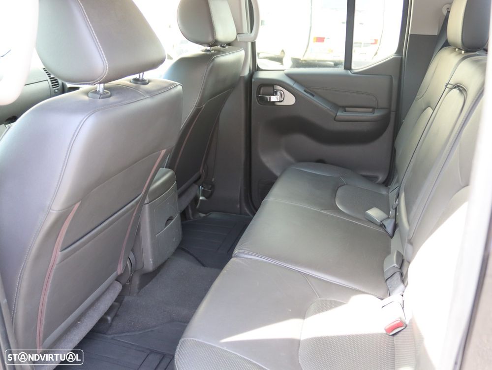 Nissan Navara 3.0 dCi V6 CD LE AT 4WD - 11