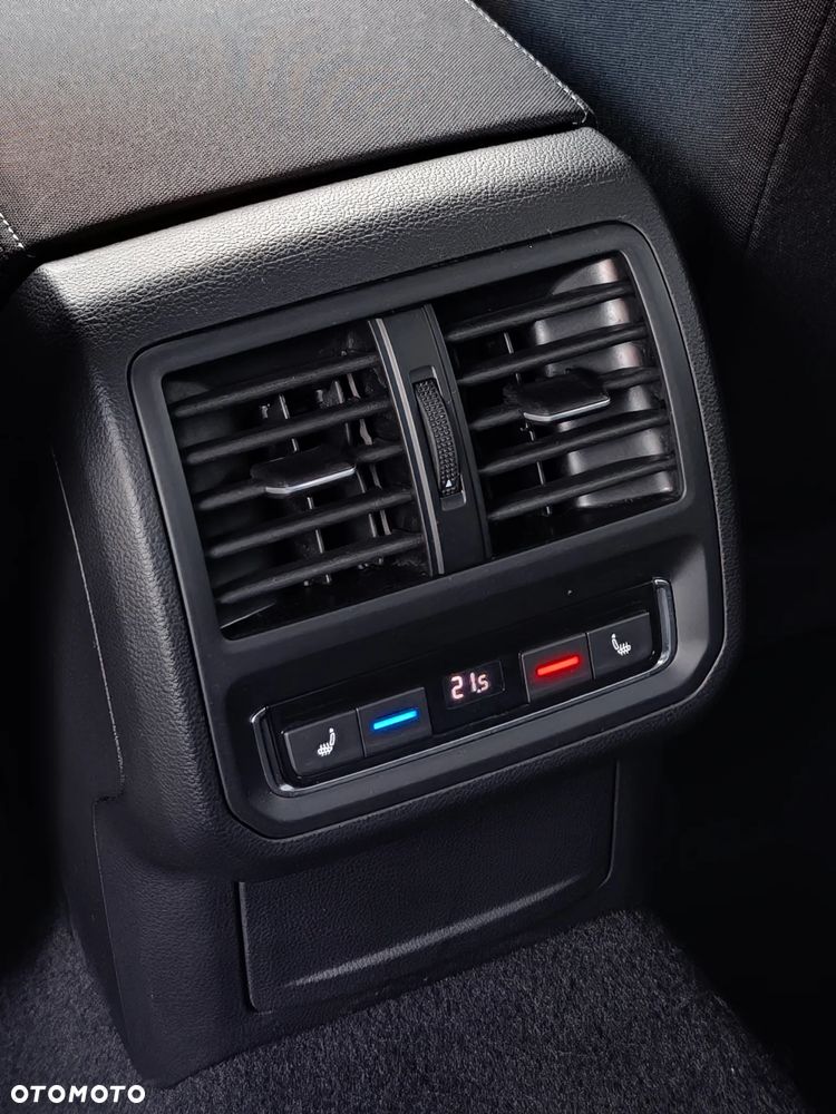 Volkswagen Arteon 1.5 TSI ACT Evo Essence DSG - 29