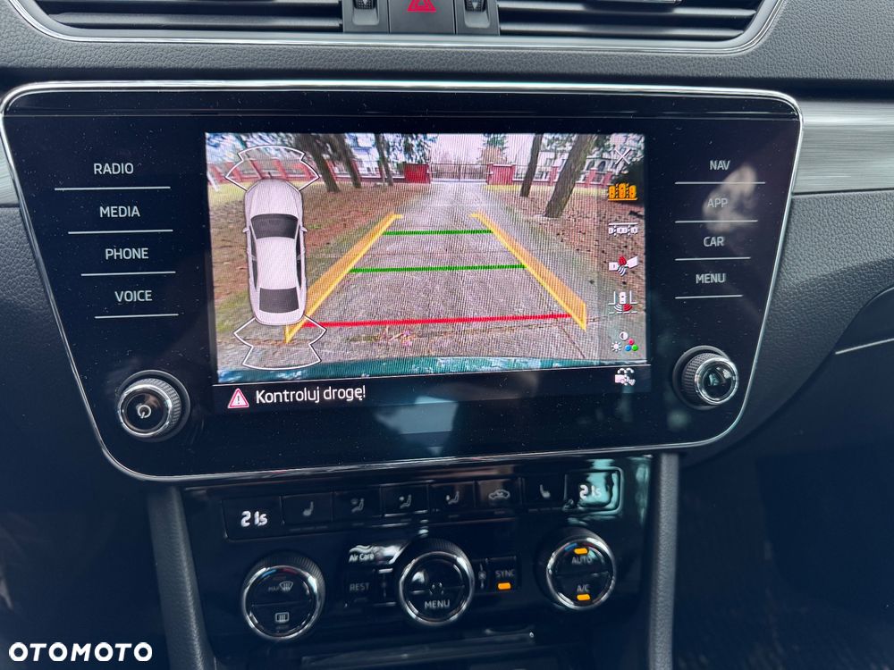 Skoda Superb 2.0 TSI Style DSG - 40