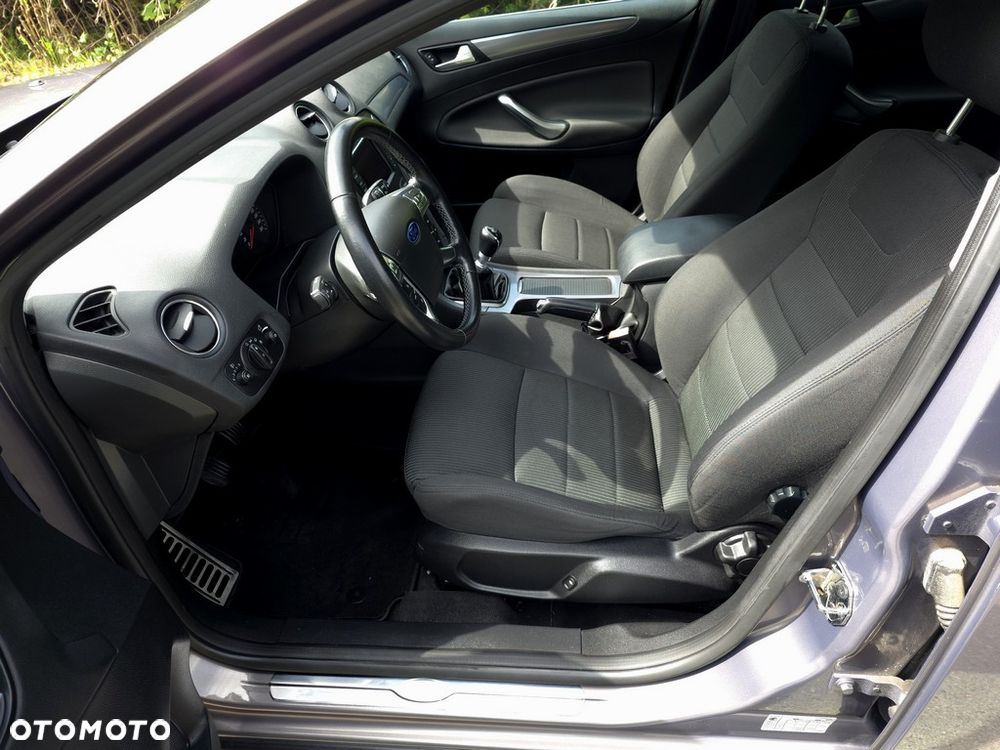 Ford Mondeo 2.0 TDCi Titanium - 9