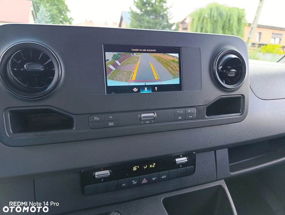 Mercedes-Benz Sprinter - 15
