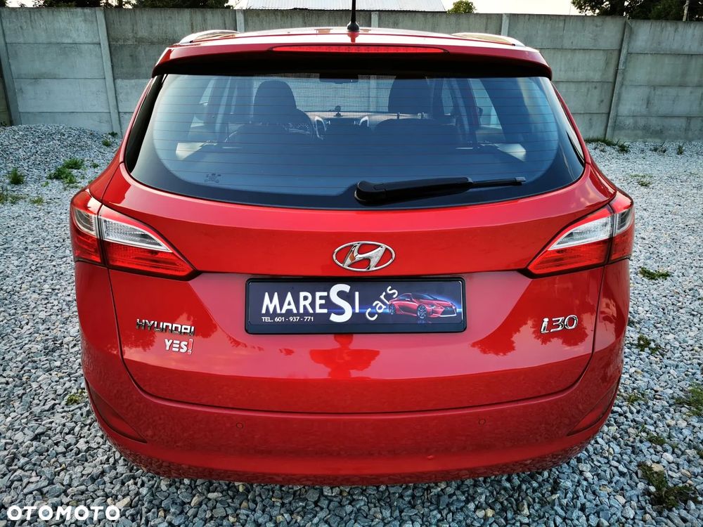 Hyundai i30 blue Kombi 1.6 GDi YES Gold - 5