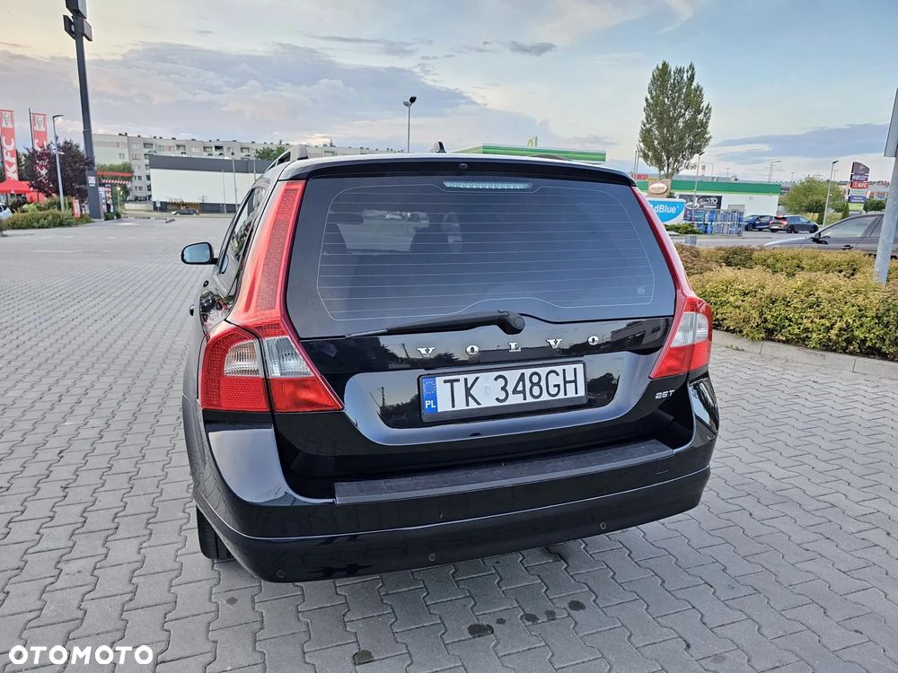 Volvo V70 2.5T Summum - 15