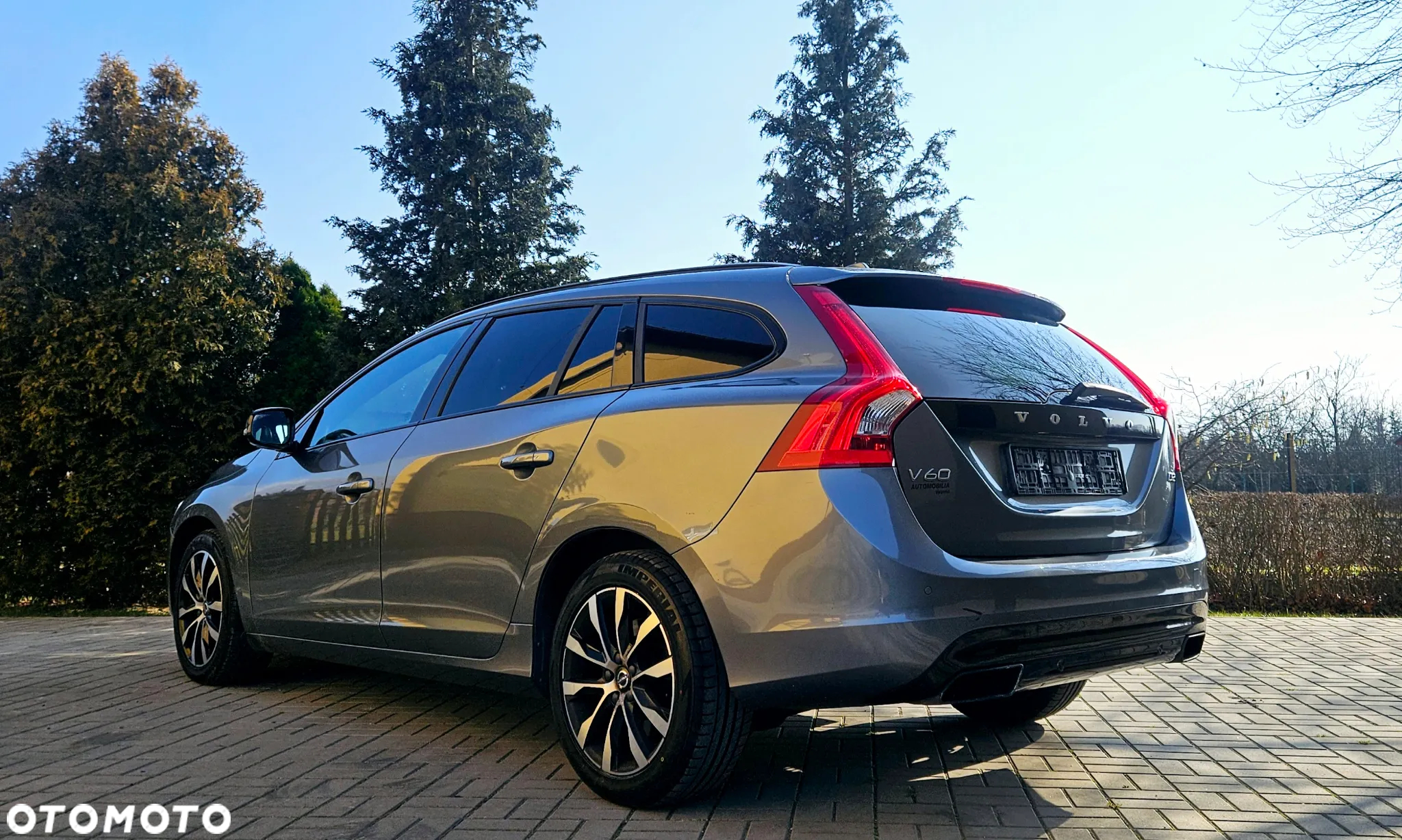 Volvo V60 D2 Drive-E Dynamic Edition (Kinetic) - 16
