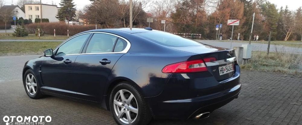 Jaguar XF 2.7 V6 Premium Luxury - 2